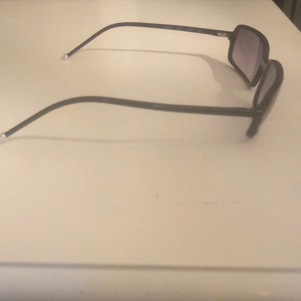 CHANEL-VERY PRETTY DAINTY THIN FRAME SUNGLASSES - Picture 2 of 10